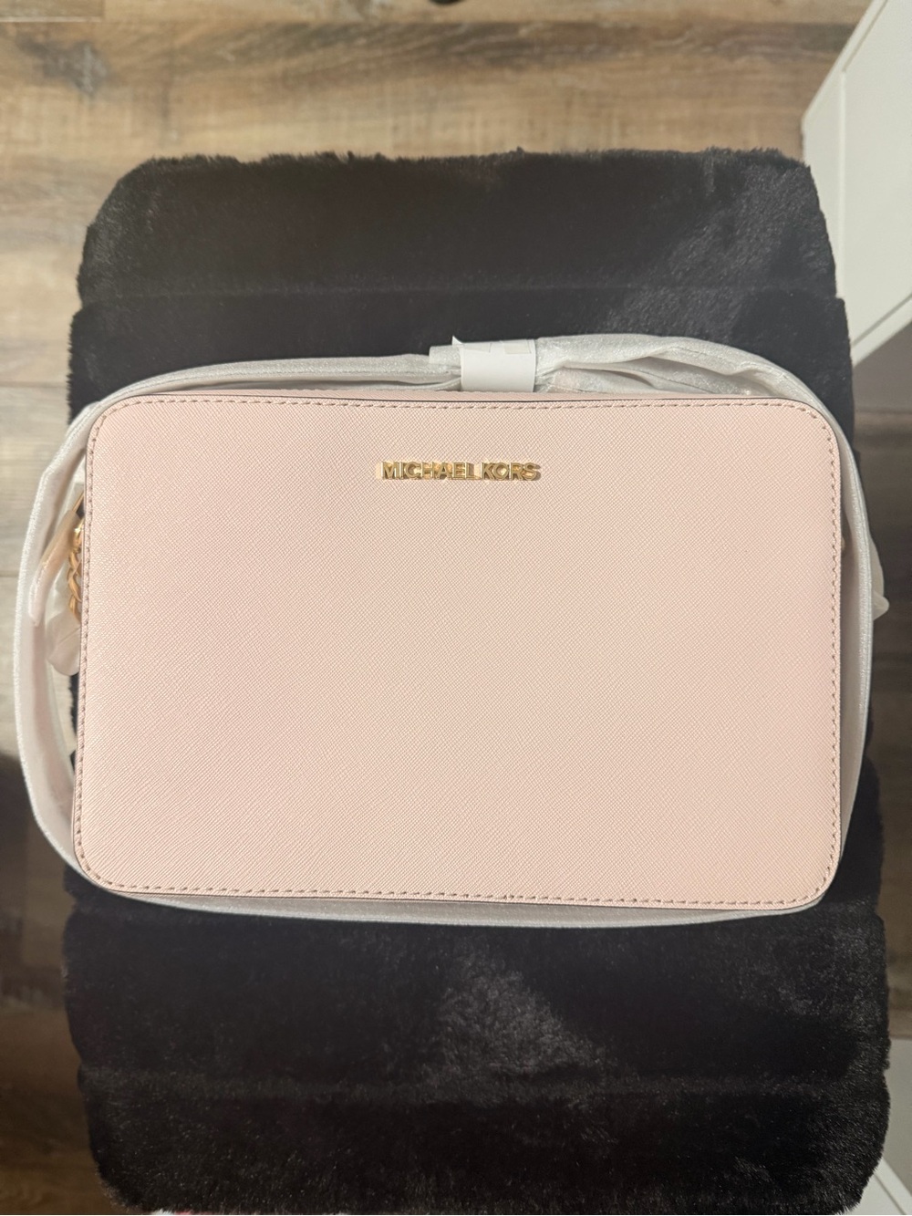 MICHAEL KORS Blush Pink Leather Crossbody Bag with Gold Logo
